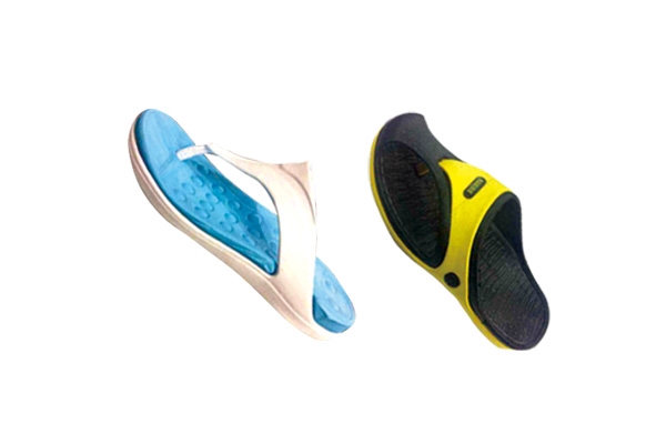 PVC全自動(dòng)開模吹氣注射成型機(jī)